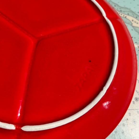 Retro Red Ceramic Peace Plate - Picture 5 of 5